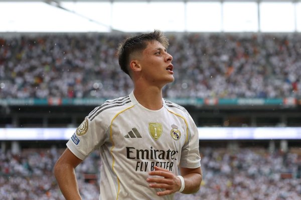 融金牛 世体：居莱尔或将接过皇马10号，因为他是队内天赋最高的球员