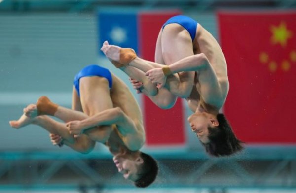 驰盈配资 信任是关键 “梦之队”男台“双子星”这样逆转拿金牌